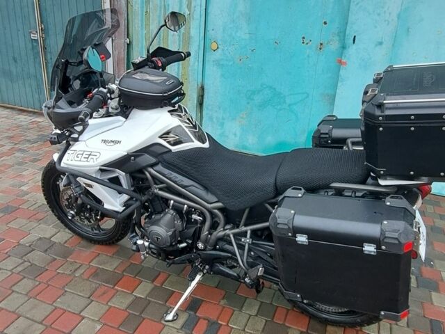 Триумф Другая, объемом двигателя 0.8 л и пробегом 0 тыс. км за 12000 $, фото 7 на Automoto.ua