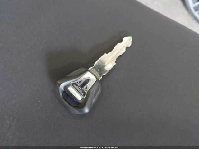 Триумф Другая, объемом двигателя 0.85 л и пробегом 0 тыс. км за 3200 $, фото 10 на Automoto.ua