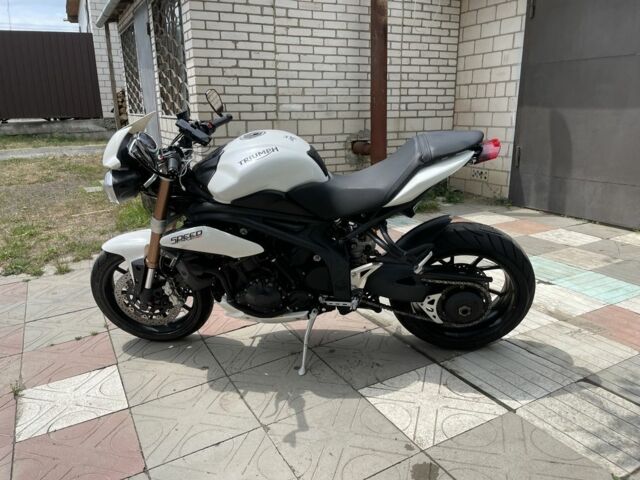 Триумф Другая, объемом двигателя 1.05 л и пробегом 0 тыс. км за 3700 $, фото 2 на Automoto.ua