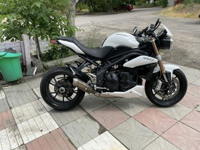 Триумф Другая, объемом двигателя 1.05 л и пробегом 0 тыс. км за 3700 $, фото 1 на Automoto.ua