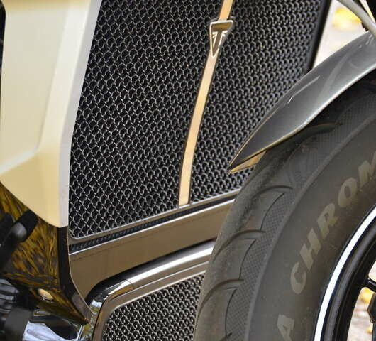 Сірий Тріумф Rocket 3, об'ємом двигуна 2.46 л та пробігом 2 тис. км за 31000 $, фото 10 на Automoto.ua