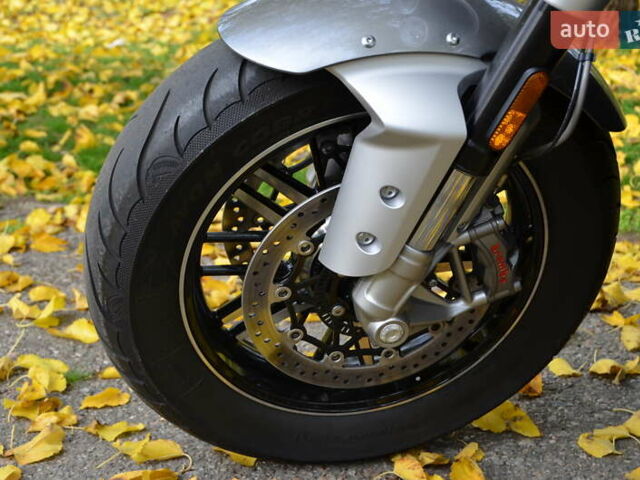 Сірий Тріумф Rocket 3, об'ємом двигуна 2.46 л та пробігом 2 тис. км за 31000 $, фото 8 на Automoto.ua