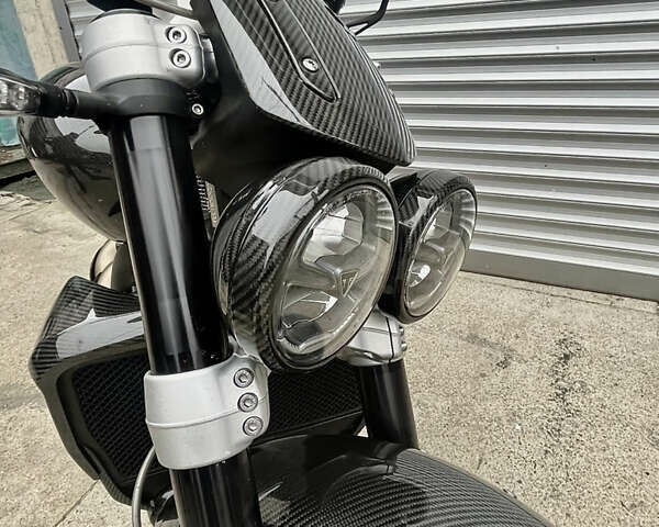 Черный Триумф Rocket III, объемом двигателя 0 л и пробегом 11 тыс. км за 28900 $, фото 24 на Automoto.ua