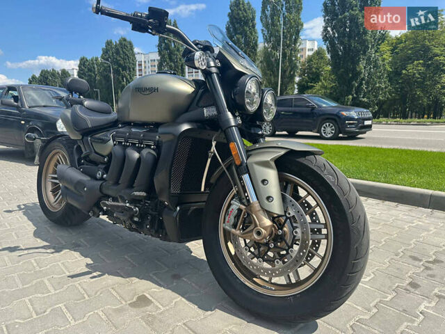 Триумф Rocket III, объемом двигателя 2.5 л и пробегом 5 тыс. км за 21999 $, фото 1 на Automoto.ua