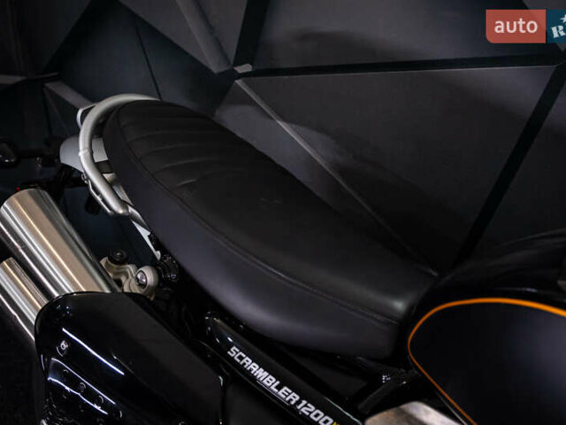 Черный Триумф Scrambler, объемом двигателя 1.2 л и пробегом 1 тыс. км за 15500 $, фото 13 на Automoto.ua