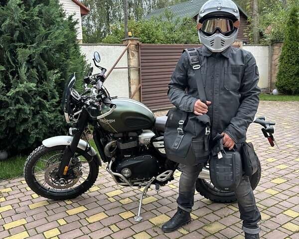 Зеленый Триумф Scrambler, объемом двигателя 1.2 л и пробегом 26 тыс. км за 12900 $, фото 9 на Automoto.ua
