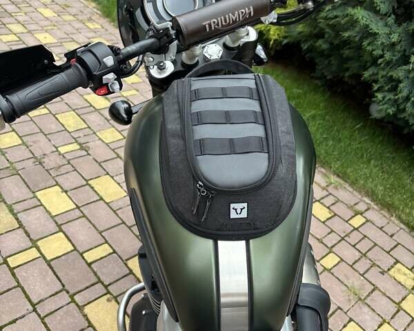 Зеленый Триумф Scrambler, объемом двигателя 1.2 л и пробегом 26 тыс. км за 12900 $, фото 6 на Automoto.ua