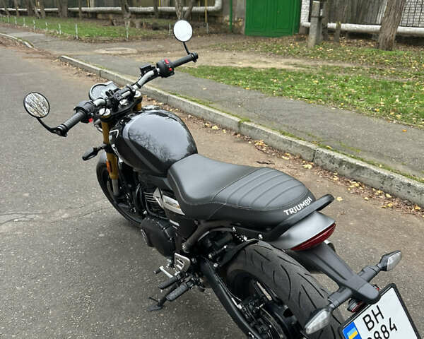 Чорний Тріумф Scrambler 400, об'ємом двигуна 0.4 л та пробігом 2 тис. км за 6500 $, фото 4 на Automoto.ua