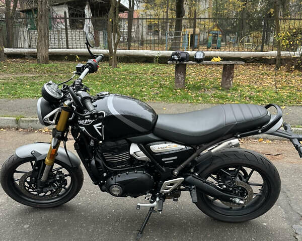 Чорний Тріумф Scrambler 400, об'ємом двигуна 0.4 л та пробігом 2 тис. км за 6500 $, фото 5 на Automoto.ua