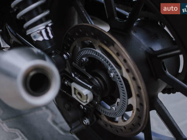 Черный Триумф Speed Twin, объемом двигателя 0.9 л и пробегом 1 тыс. км за 8500 $, фото 19 на Automoto.ua