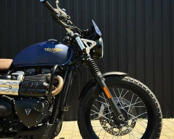 Синий Триумф Street Scrambler, объемом двигателя 0.9 л и пробегом 13 тыс. км за 10900 $, фото 3 на Automoto.ua