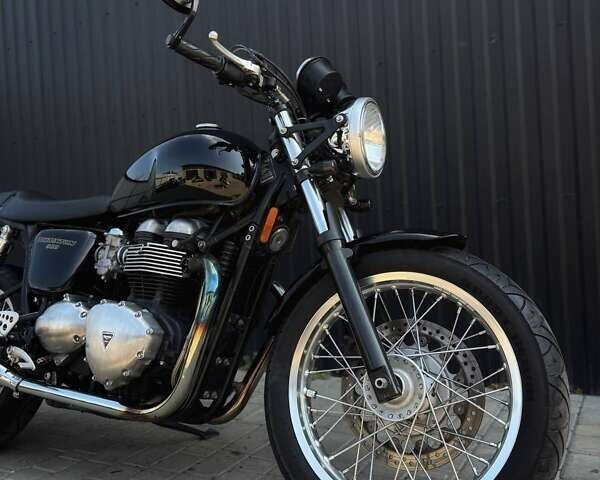 Черный Триумф Thruxton, объемом двигателя 0 л и пробегом 37 тыс. км за 7300 $, фото 6 на Automoto.ua