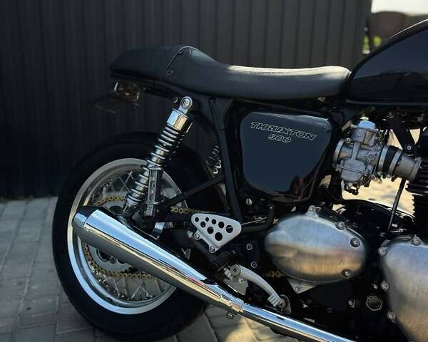Черный Триумф Thruxton, объемом двигателя 0 л и пробегом 37 тыс. км за 7300 $, фото 7 на Automoto.ua