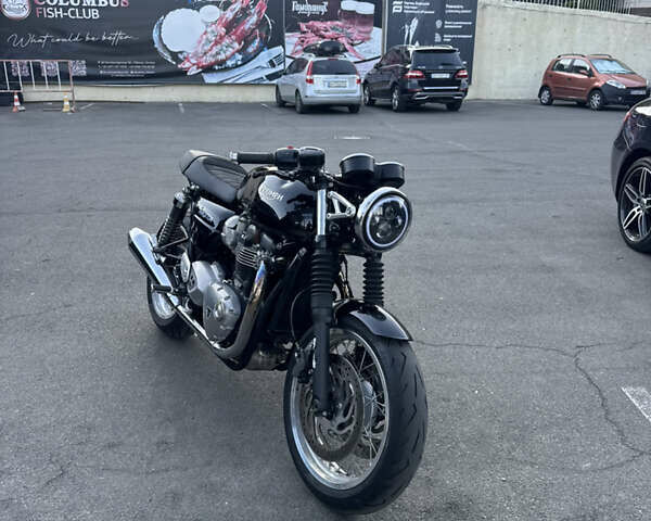 Черный Триумф Thruxton, объемом двигателя 1.2 л и пробегом 11 тыс. км за 9999 $, фото 14 на Automoto.ua