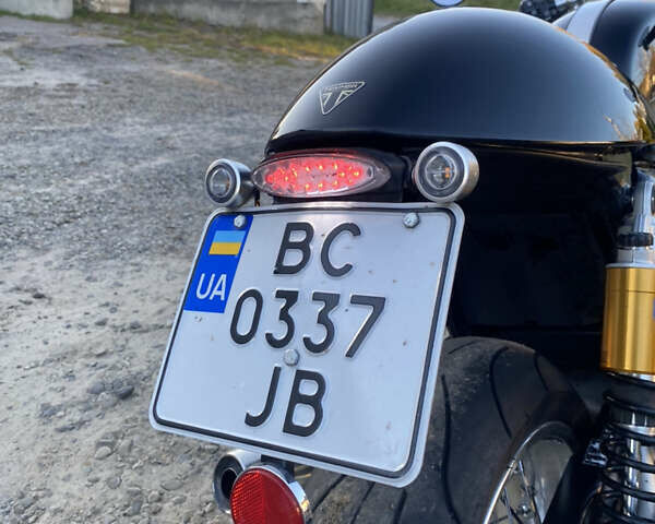 Черный Триумф Thruxton, объемом двигателя 1.2 л и пробегом 40 тыс. км за 12900 $, фото 11 на Automoto.ua