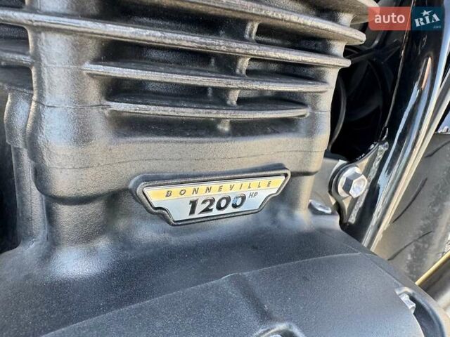 Триумф Thruxton, объемом двигателя 1.2 л и пробегом 4 тыс. км за 20000 $, фото 10 на Automoto.ua