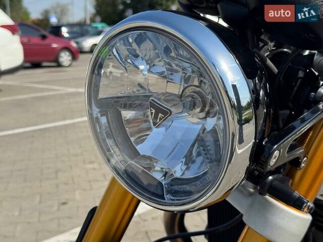 Триумф Thruxton, объемом двигателя 1.2 л и пробегом 4 тыс. км за 20000 $, фото 2 на Automoto.ua