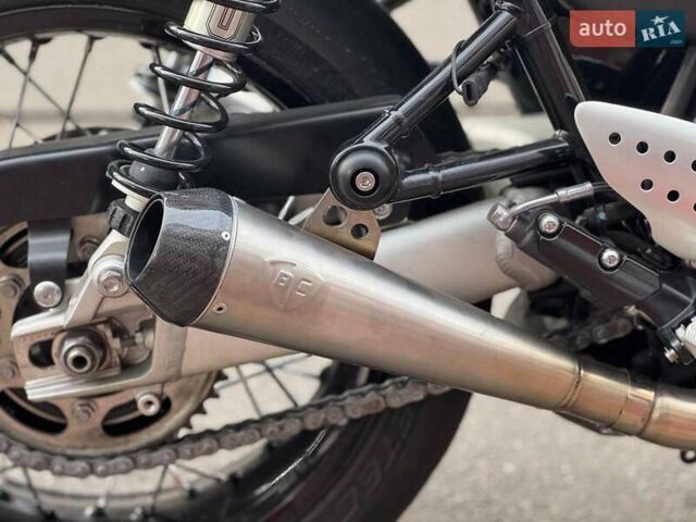 Серый Триумф Thruxton, объемом двигателя 0 л и пробегом 5 тыс. км за 16750 $, фото 6 на Automoto.ua