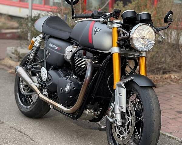 Серый Триумф Thruxton, объемом двигателя 0 л и пробегом 5 тыс. км за 16750 $, фото 1 на Automoto.ua