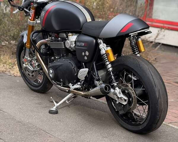 Серый Триумф Thruxton, объемом двигателя 0 л и пробегом 5 тыс. км за 16750 $, фото 11 на Automoto.ua