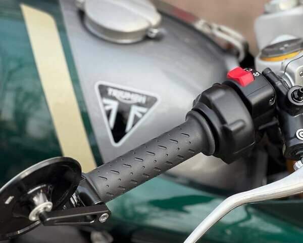Зеленый Триумф Thruxton, объемом двигателя 0 л и пробегом 1 тыс. км за 19150 $, фото 19 на Automoto.ua