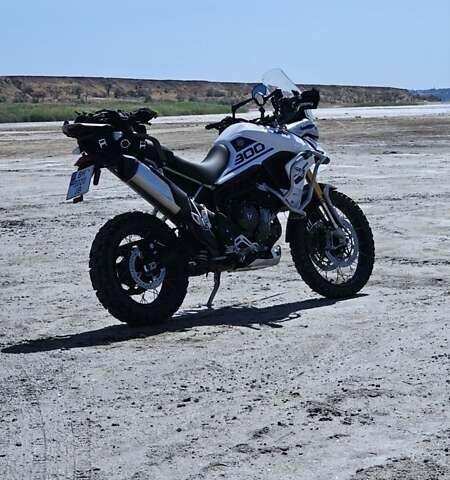 Чорний Тріумф Tiger 900, об'ємом двигуна 0.89 л та пробігом 8 тис. км за 13300 $, фото 5 на Automoto.ua