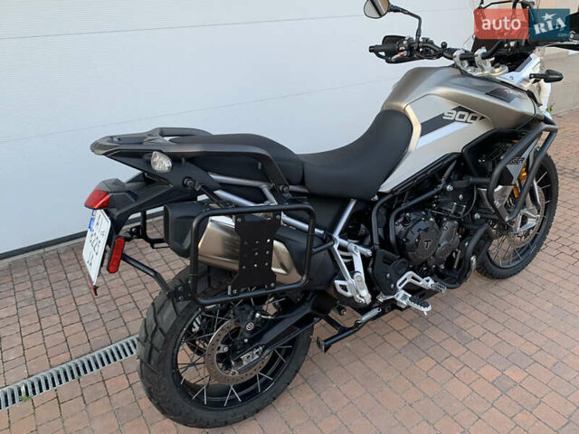 Серый Триумф Tiger 900, объемом двигателя 0.89 л и пробегом 4 тыс. км за 16500 $, фото 5 на Automoto.ua