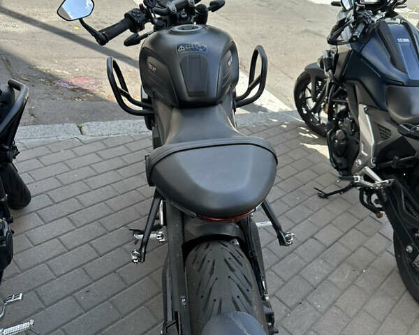 Черный Триумф Trident, объемом двигателя 0.65 л и пробегом 6 тыс. км за 8900 $, фото 6 на Automoto.ua