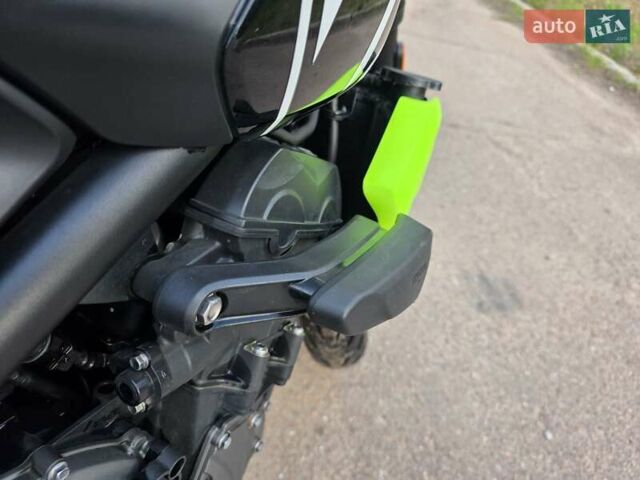 Тріумф Trident 2023 у Києві на Automoto.ua Чорний Тріумф Trident, об'ємом двигуна 0.66 л та пробігом 4 тис. км за 12500 $, фото 1 на Automoto.ua