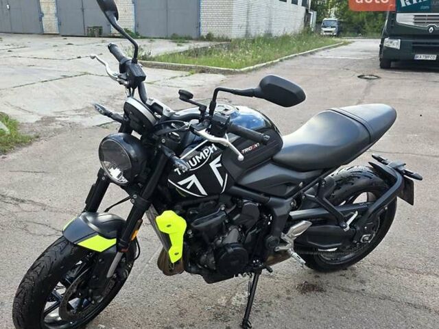 Тріумф Trident 2023 у Києві на Automoto.ua Чорний Тріумф Trident, об'ємом двигуна 0.66 л та пробігом 4 тис. км за 12500 $, фото 5 на Automoto.ua