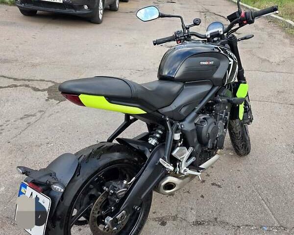 Тріумф Trident 2023 у Києві на Automoto.ua Чорний Тріумф Trident, об'ємом двигуна 0.66 л та пробігом 4 тис. км за 12500 $, фото 6 на Automoto.ua