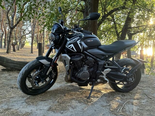 Триумф Trident, объемом двигателя 1 л и пробегом 0 тыс. км за 9000 $, фото 1 на Automoto.ua