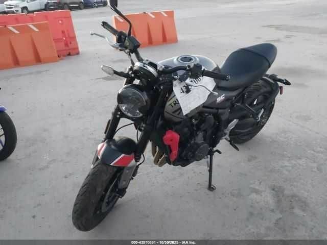 Триумф Trident, объемом двигателя 0.66 л и пробегом 0 тыс. км за 2700 $, фото 1 на Automoto.ua