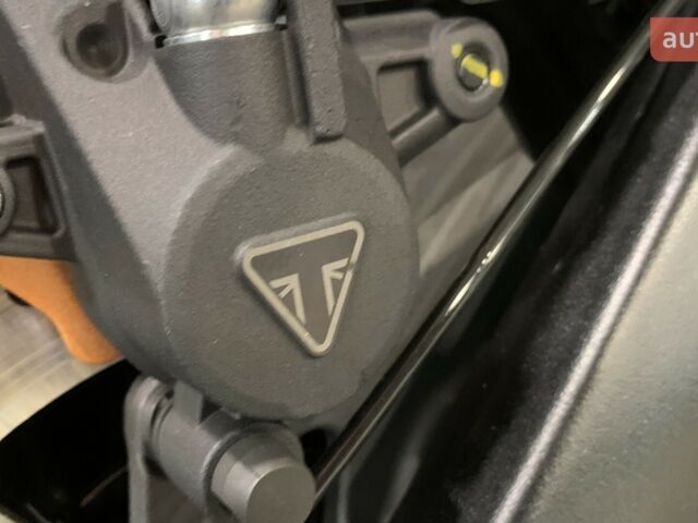 Тріумф Trident, об'ємом двигуна 0.66 л та пробігом 0 тис. км за 11490 $, фото 17 на Automoto.ua