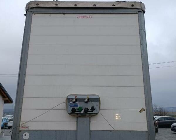 Серый Троуилет SAF, объемом двигателя 0 л и пробегом 50 тыс. км за 10500 $, фото 1 на Automoto.ua