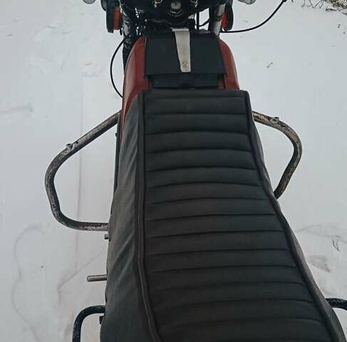 Тула Т-200 1987 в Фастове на Automoto.ua Красный Тула Т-200, объемом двигателя 0 л и пробегом 8 тыс. км за 321 $, фото 4 на Automoto.ua