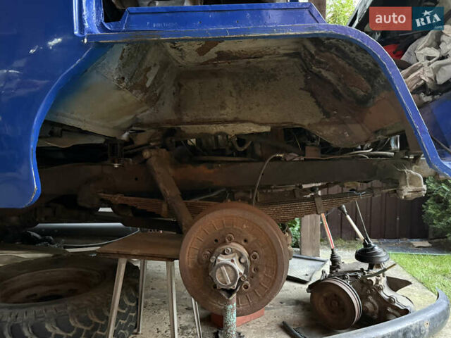 Синий УАЗ 2206 пасс., объемом двигателя 2.4 л и пробегом 60 тыс. км за 2200 $, фото 3 на Automoto.ua