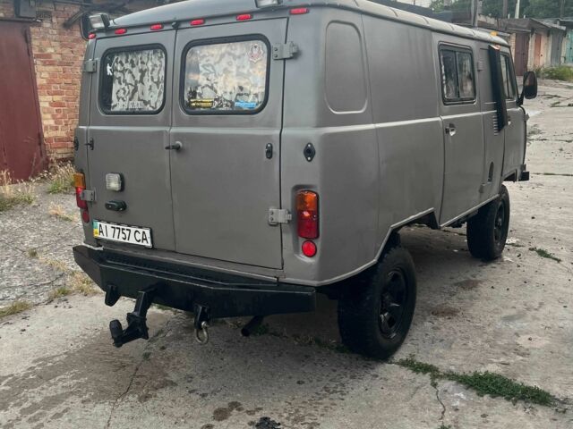 Серый УАЗ 2206, объемом двигателя 2.4 л и пробегом 30 тыс. км за 4200 $, фото 1 на Automoto.ua