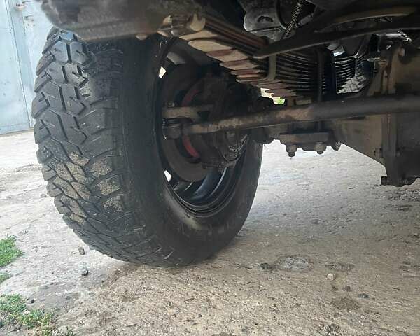 Серый УАЗ 2206, объемом двигателя 2.4 л и пробегом 30 тыс. км за 4200 $, фото 7 на Automoto.ua