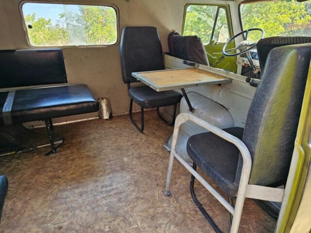 Зелений УАЗ 2360, об'ємом двигуна 2.4 л та пробігом 100 тис. км за 942 $, фото 4 на Automoto.ua