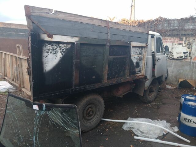 Серый УАЗ 3151, объемом двигателя 2.4 л и пробегом 250 тыс. км за 3000 $, фото 2 на Automoto.ua