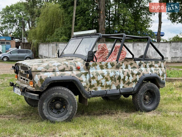 Желтый УАЗ 31512, объемом двигателя 3 л и пробегом 100 тыс. км за 3100 $, фото 1 на Automoto.ua