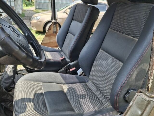 Зеленый УАЗ 31512, объемом двигателя 0 л и пробегом 1000 тыс. км за 2000 $, фото 4 на Automoto.ua