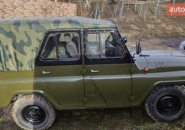 Зеленый УАЗ 31512, объемом двигателя 2.4 л и пробегом 85 тыс. км за 3300 $, фото 3 на Automoto.ua