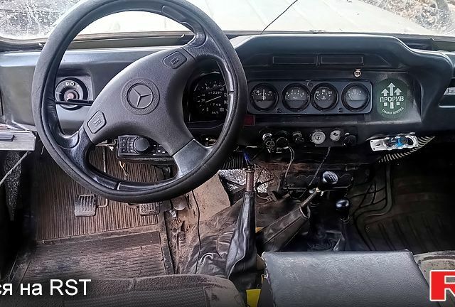 Зеленый УАЗ 31512, объемом двигателя 2.4 л и пробегом 212 тыс. км за 1070 $, фото 2 на Automoto.ua