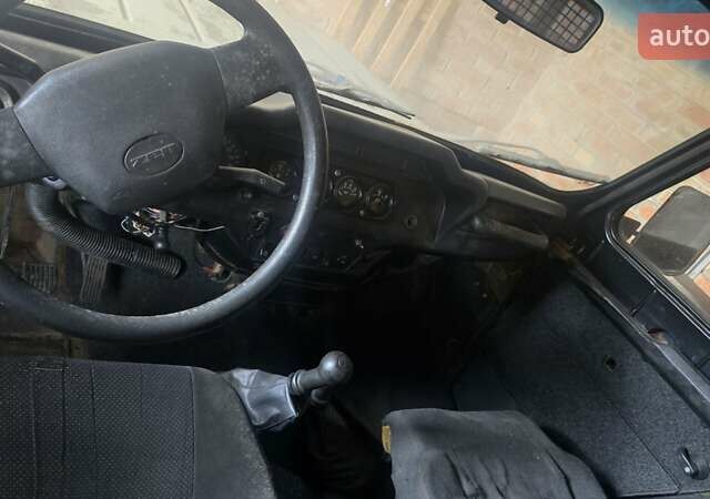 Зеленый УАЗ 315195, объемом двигателя 0 л и пробегом 450 тыс. км за 1500 $, фото 5 на Automoto.ua