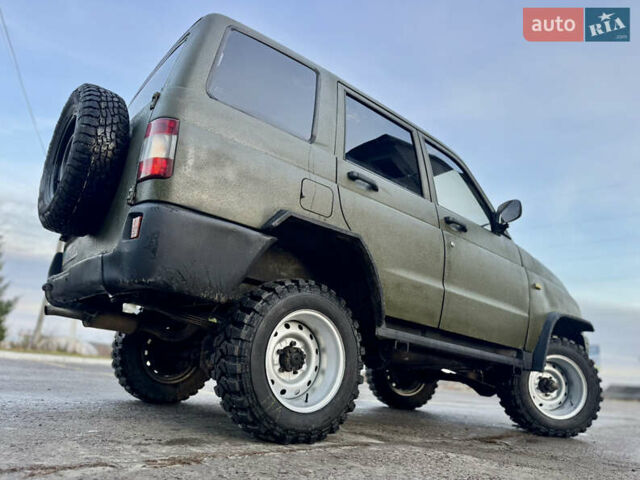 Зелений УАЗ 3160 Симбир, об'ємом двигуна 2.5 л та пробігом 200 тис. км за 4800 $, фото 3 на Automoto.ua