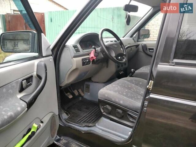 Чорний УАЗ 3163, об'ємом двигуна 2.7 л та пробігом 122 тис. км за 6100 $, фото 4 на Automoto.ua