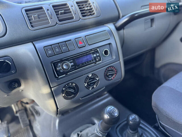 Сірий УАЗ 3163, об'ємом двигуна 2.7 л та пробігом 75 тис. км за 6299 $, фото 22 на Automoto.ua