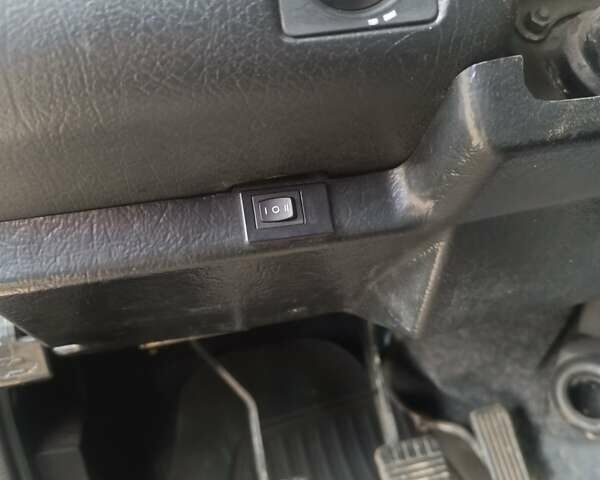 Зеленый УАЗ 3163, объемом двигателя 2.7 л и пробегом 85 тыс. км за 3100 $, фото 10 на Automoto.ua